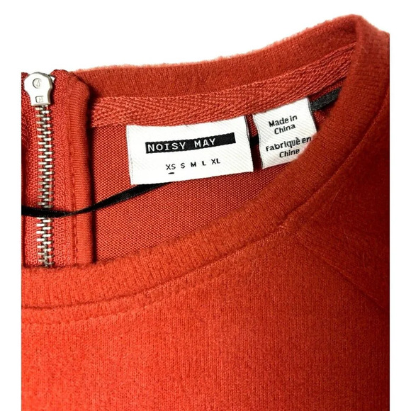 Noisy May Women's XS Crew Neck Sweater Rust Red Back Zipper Cozy Fall Essential - Picture 9 of 12